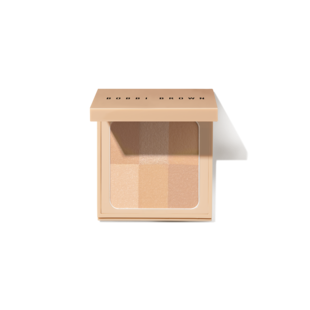 Nude Finish Illuminating Powder <BR> Poudre Illuminatrice